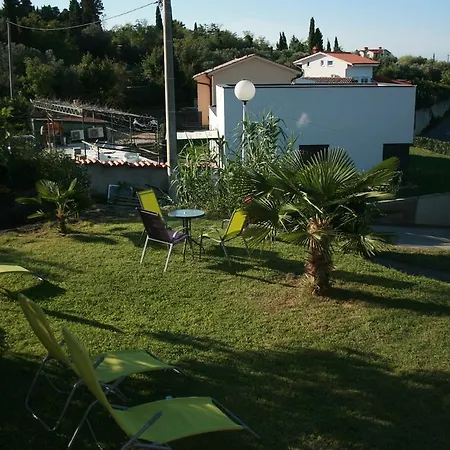 Larocca Studio Apartment